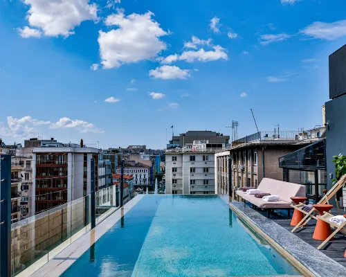 Vision Omonia Featured Photos