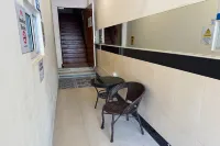 The House Hostel - Hostales