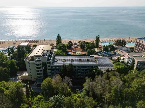 Palm Beach Hotel - All Inclusive with Free Beach Package & Private Beach - Pet friendly