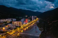 Ruijing  Hotel (Tanzhou  Park  Branch) - Dağ Manzaralı