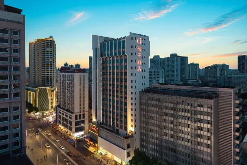 Orange Hotel (Nanning Chaoyang Square Sanjie Liangxiang) - 3성급