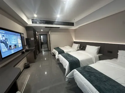 Hyatt Yiwu Business Hotel - parking