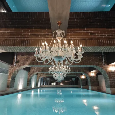 YSEE Hotel (Guiyang Qianlingshan Park, PenShuichi) Отели рядом с достопримечательностью «Храм Хонгфу»