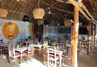 King Simba Apartment Hotel & Restaurant - Pet friendly