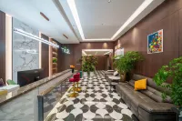 Chenjing Intelligent Hotel (Zhaotong Jinhai Building Materials City Gengwenhua Park Branch) - Parkering