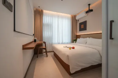 Bianshui Fengming Homestay (Wansuishan Martial Arts City Millennium City Park) 開封のホテル