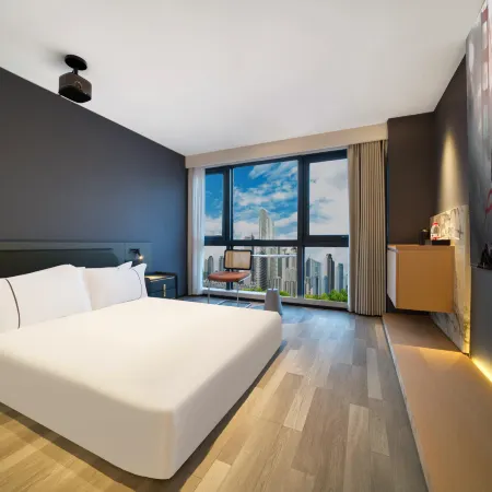 Hemu Hotel (Ningbo Yinzhou Wanda Plaza)