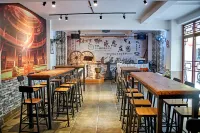 Gratitude Manor Campus Theme Homestay