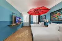 Xique CC Hotel (Xiayi Xuefeng East Road Bus Station)