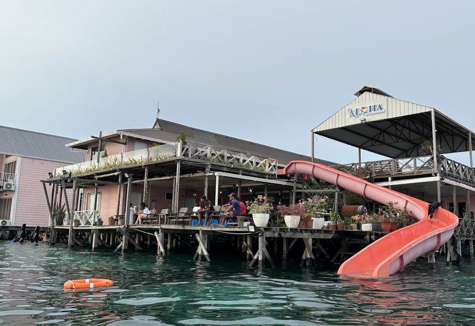 Aloha MABUL Scuba Lodge