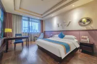 Four Seasons Qingteng Hotel (Beilun Chunxiao Wanren Beach) Hotels near CPC Ningbo Beilun District Committee Party School