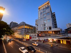 Dazhi Genxing Hotel (Wuhan Dazhi Road Metro Station)