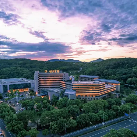 Shengzhou Hotel