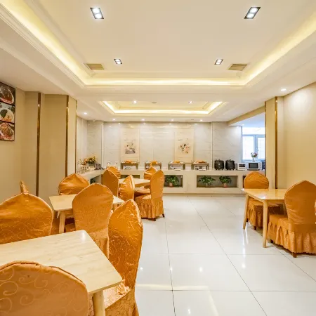 Vienna Hotel (Baoding Gaobeidian Baigou New City, Aerospace Hospital Friendship Road Branch)