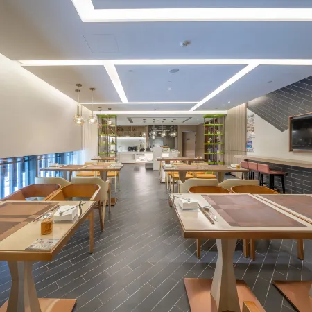 CHAMJOY Hotel (Quzhou High-Speed Railway Station)