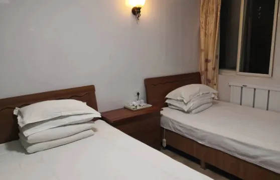 調兵山九九快捷賓館