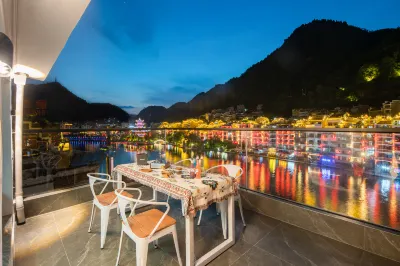 Zhenyuan Zhanyun River View Luxury Homestay