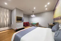 Junyi Chain Hotel (Xiaogan Yunmeng Hanzheng Street Industrial Park)