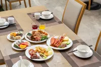 Golden Shining Gulf Hot Spring Resort Hotel - breakfast