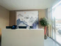 Shengyuan Holiday Hotel (Biyang Baijia Shopping Plaza) Hotels in Biyang