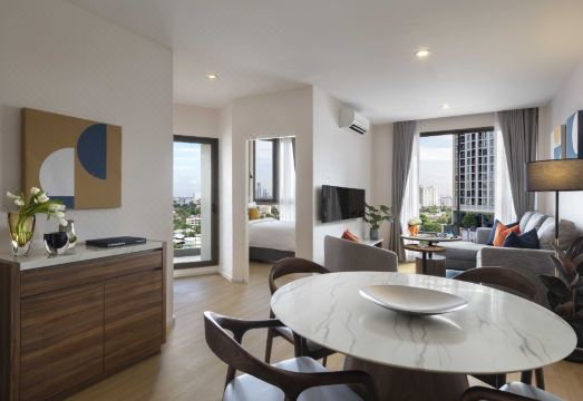 4. 오크우드 스위트..