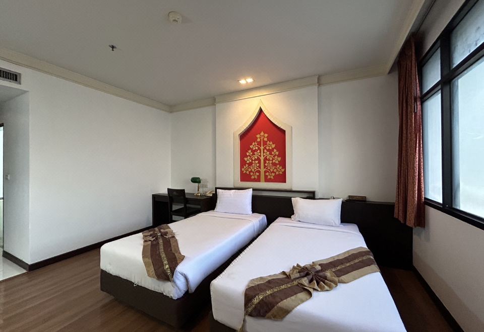 Grand Phranakhon Hotel