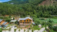 Lugu Lake Yutu Inn (Sanjiacun Branch) - con vista montagne