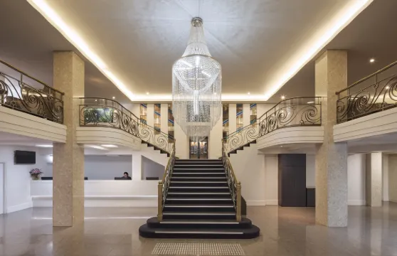 墨爾本維多利亞酒店, EVT旗下