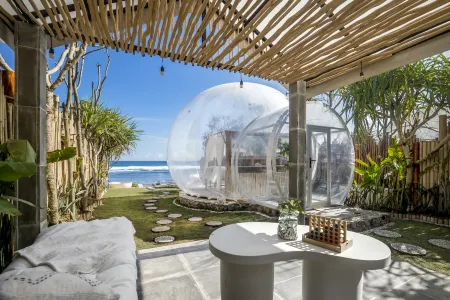 Bubble Hotel Nyang Nyang - Adults Only Отели рядом с достопримечательностью «Thomas Beach»