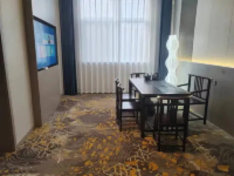 윤즈진 호텔 (러링 지점)