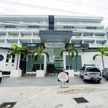 Chequers Suites Subic Bay