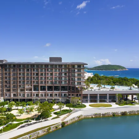 HUALUXE Hotels and Resorts SANYA YALONG BAY RESORT