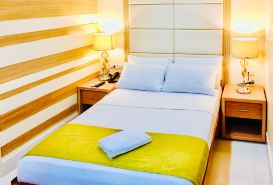 RedDoorz Plus @ ABC Landmark Hotel