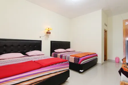 Hotel Wijaya 2 Kaliurang Отели рядом с достопримечательностью «KALIURANG-YOGYAKARTA»