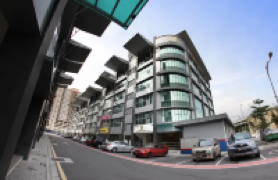 ホテル ミン コット Danau Impian Condominium周辺のホテル