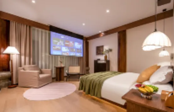 Leon Shanyu Lanting Designer Oxygen Homestay (Dukezong Ancient City Store)