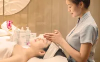 Nanjing Jinling Hotel- City Center - سبا