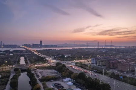 Taizhou Leeden Hotel Отели рядом с достопримечательностью «349 Submarine Tourist Base»