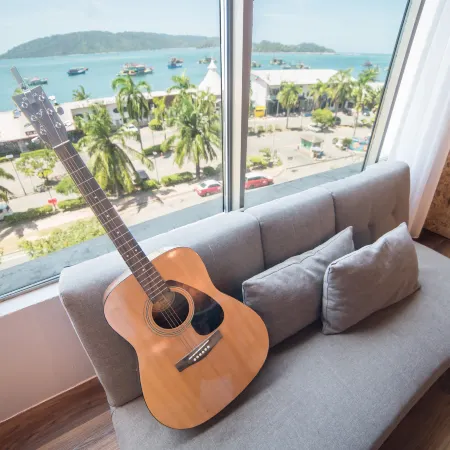 Homy Seafront Hostel Отели рядом с достопримечательностью «Торговый центр Oceanus Waterfront Mall»