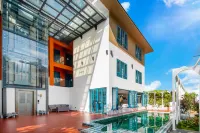 西雙版納景洪語霖納舍設計師酒店(告莊西雙景星光夜市店) 鄰近告莊西雙景-(大門)3號門的酒店