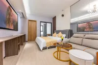 Manting | Minimalism · Space Art Atmosphere · City View Time Hotel - balcony