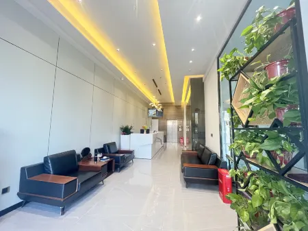 Hanfeng Business Travel Hotel (Huayuan Road Zhengxuancheng Branch) Отели рядом с достопримечательностью «North China University of Water Resources and Electric Power Relational Area»