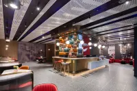 โรงแรมไอบิส คุนหมิง สนามบินนานาชาติฉางสุ่ย - ที่มีบาร์