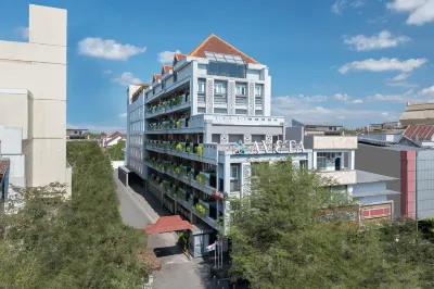 Aveta Hotel Malioboro Отели в г. 