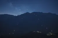 槿昕JIN·雲野溪澗親子樂原美宿（雲上草原熊貓部落探險樂園店） 中國金錢松森林公園附近的飯店