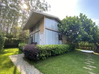 Zhaoqing Maozhua Valley Homestay Hotels near Tang Xiancha Huanggong Temple