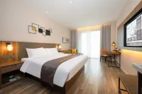 Homeinn Plus Hotel (Shangluo Bus Station) Hotel dekat Shangluo Lianhu Park