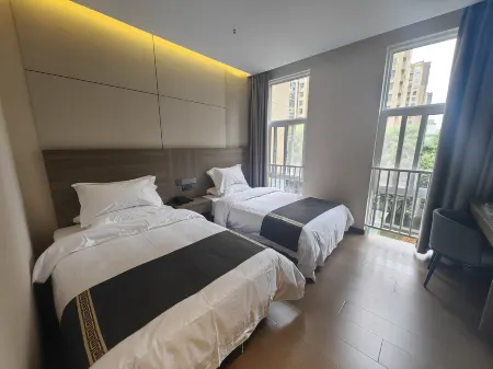 Yanliang Tianyu Hotel Отели рядом с достопримечательностью «Xi'an Aeronautical Polytechnic Institute»