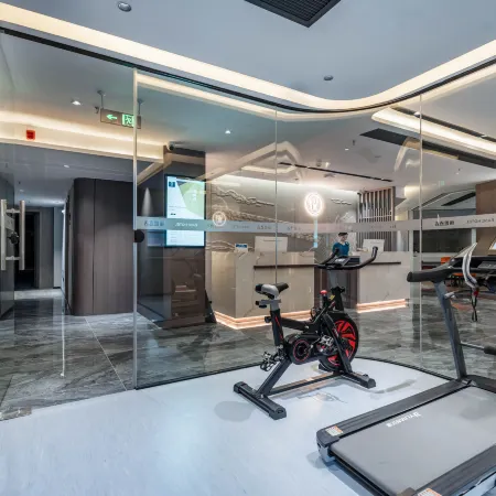 Ease Hotel (ZiGui Qu Yuan Hometown Store)