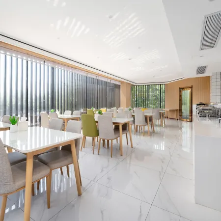 Lizun Lanyuan Hotel (Hebi High School)